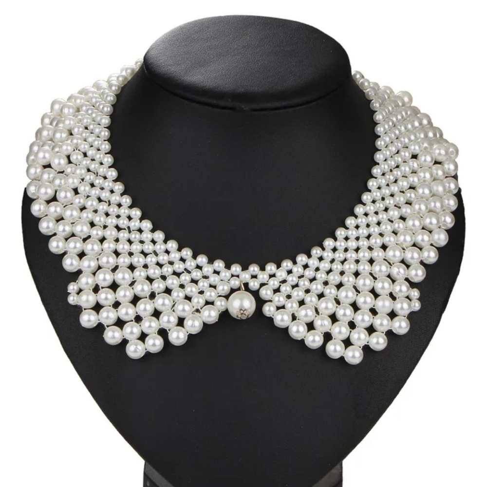 Pearly Beaded Colar Necklace